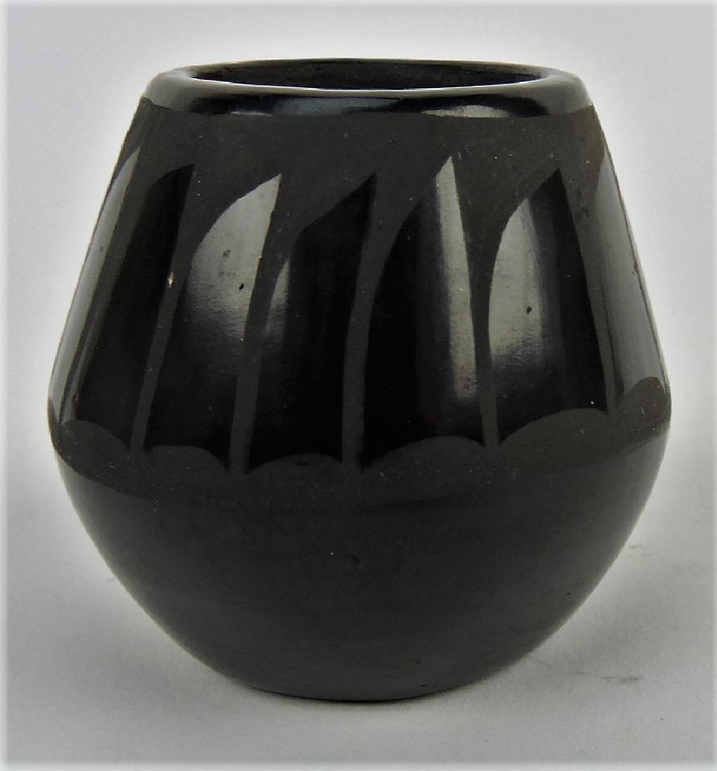 Southwest American Indian pottery: toothpick holder, unsigned, 2"