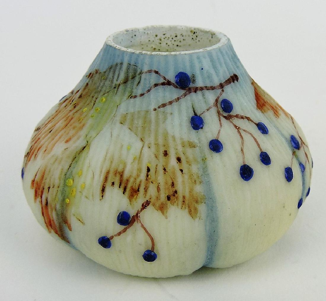 Mt Washington leaf and berry: enamel melon formed toothpick holder, 1 3/4"