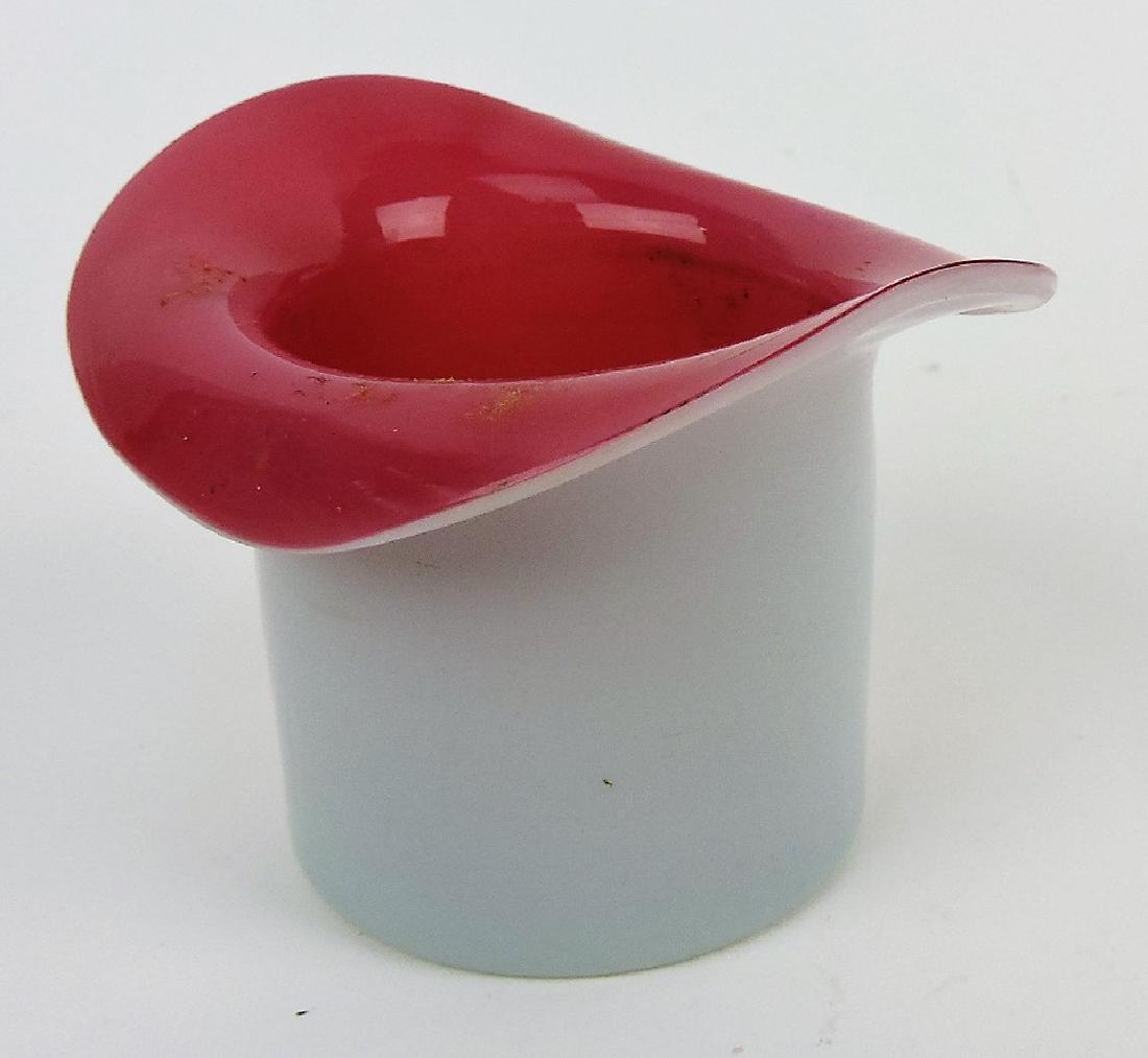 Glossy white/pink hat form toothpick: holder, 2 1/4"