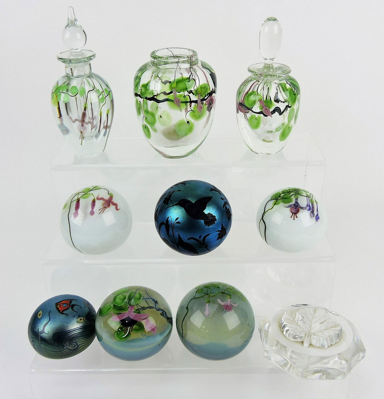 Paperweight lot of 10; Lundberg,: some signed Daniel Salazar, Orient & Flume, Lalique