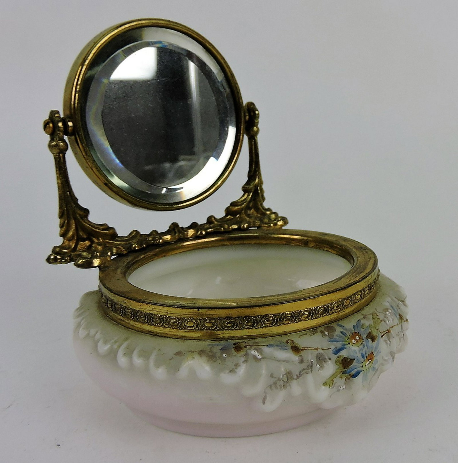 Wavecrest pin dish with mirror: .