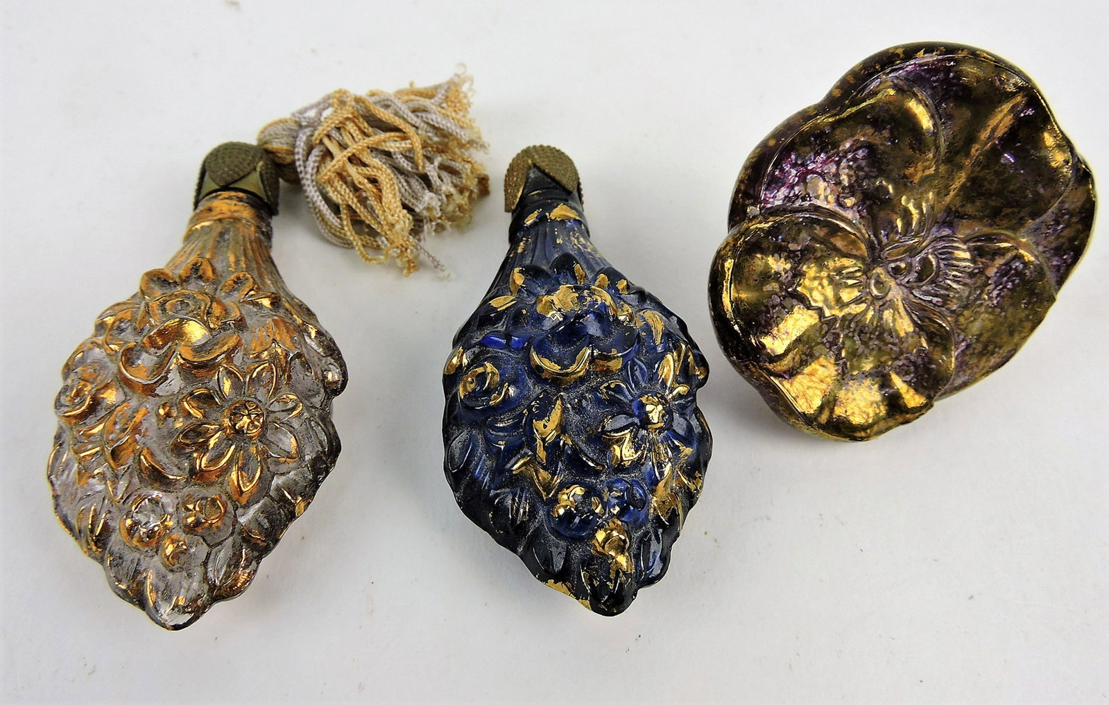 French early blown glass flower: form lot of 3 perfume flasks, 3 1/4"