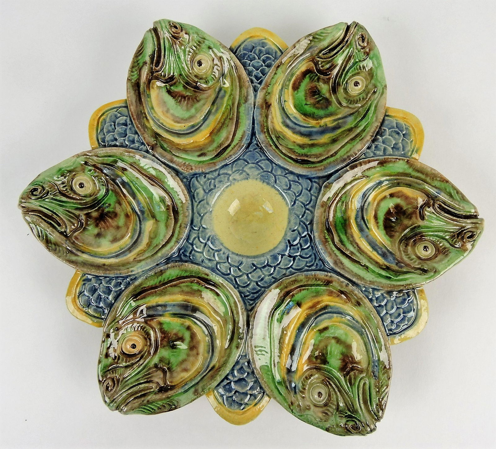 French majolica Palissy fish head: 6 well oyster plate, 10 1/4"