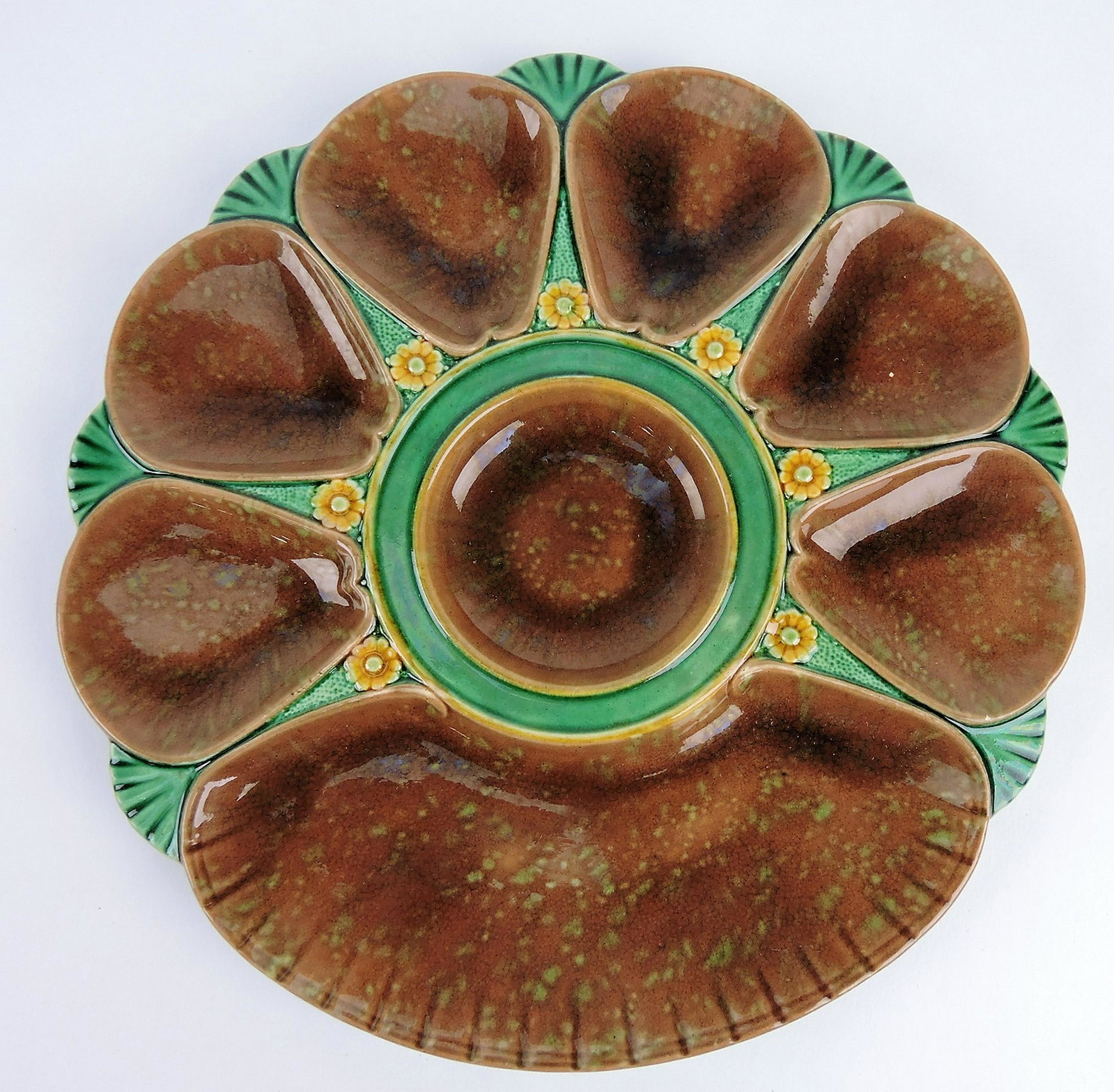 Minton majolica brown 6 well oyster: plate with cracker well, 10"
