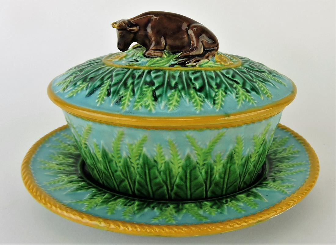 George Jones majolica pate' box: with stand, cow on lid, hairline to lid