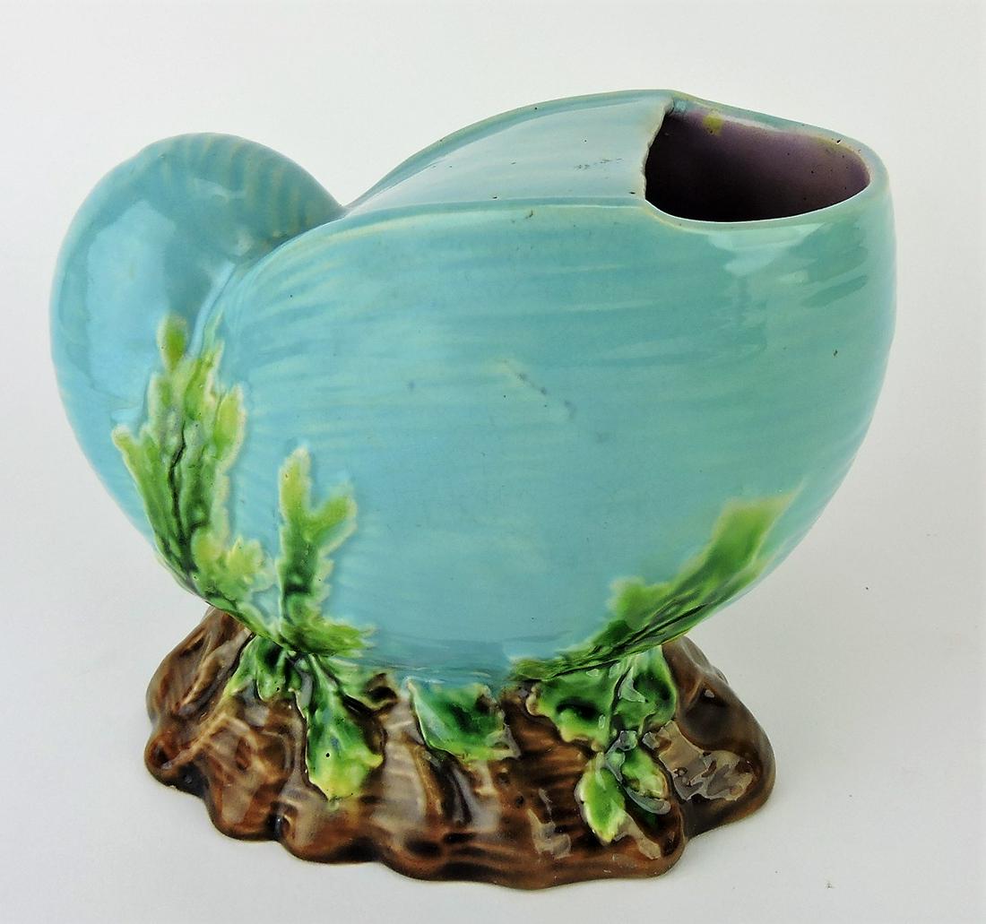 George Jones majolica shell form: spoon warmer, 5 1/2"