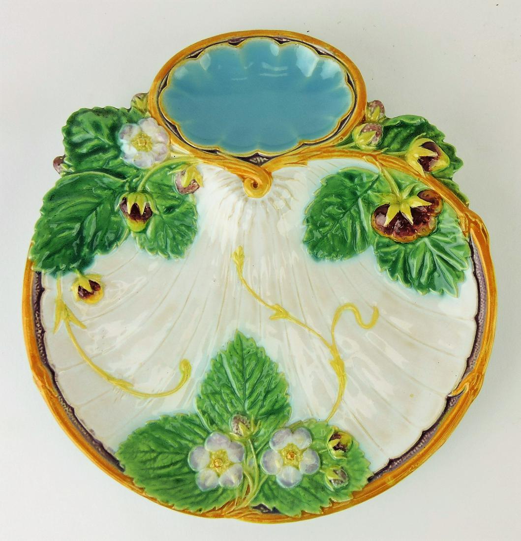 Minton majolica strawberry and: shell plate, 8 1/2"