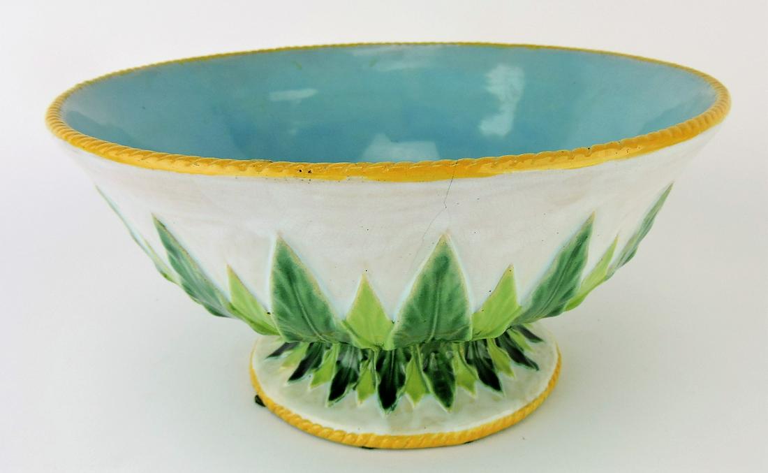 George Jones majolica acanthus: leaf footed bowl, base rim repair, 10"