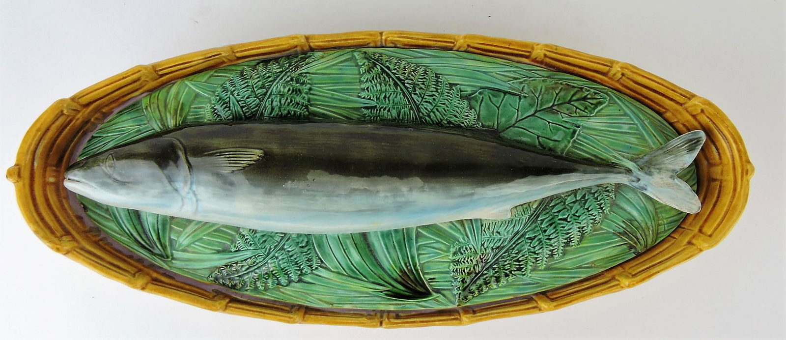 George Jones majolica mackerel: tureen with mackerel on bed of leaves and fern atop a wicker base, 15"