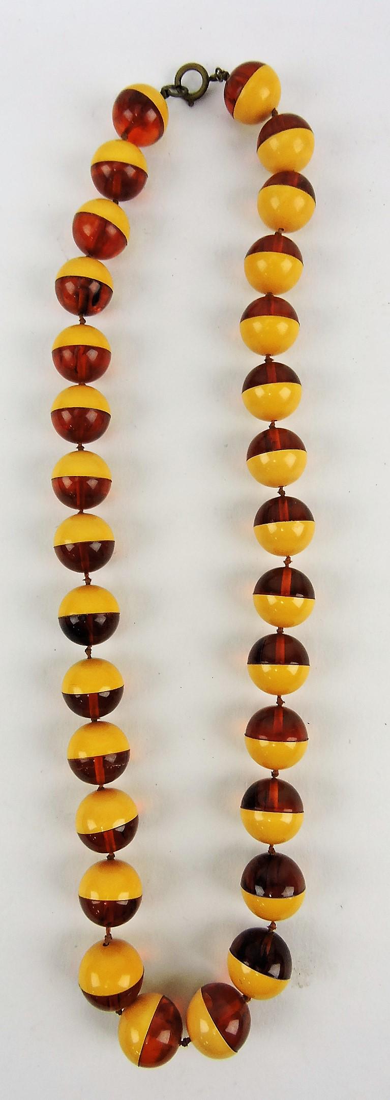 Bakelite necklace, 12": .
