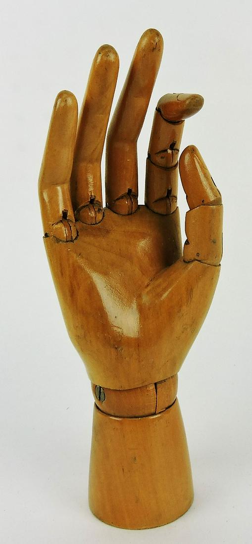 Early wooden jointed hand artist (1 of 2)