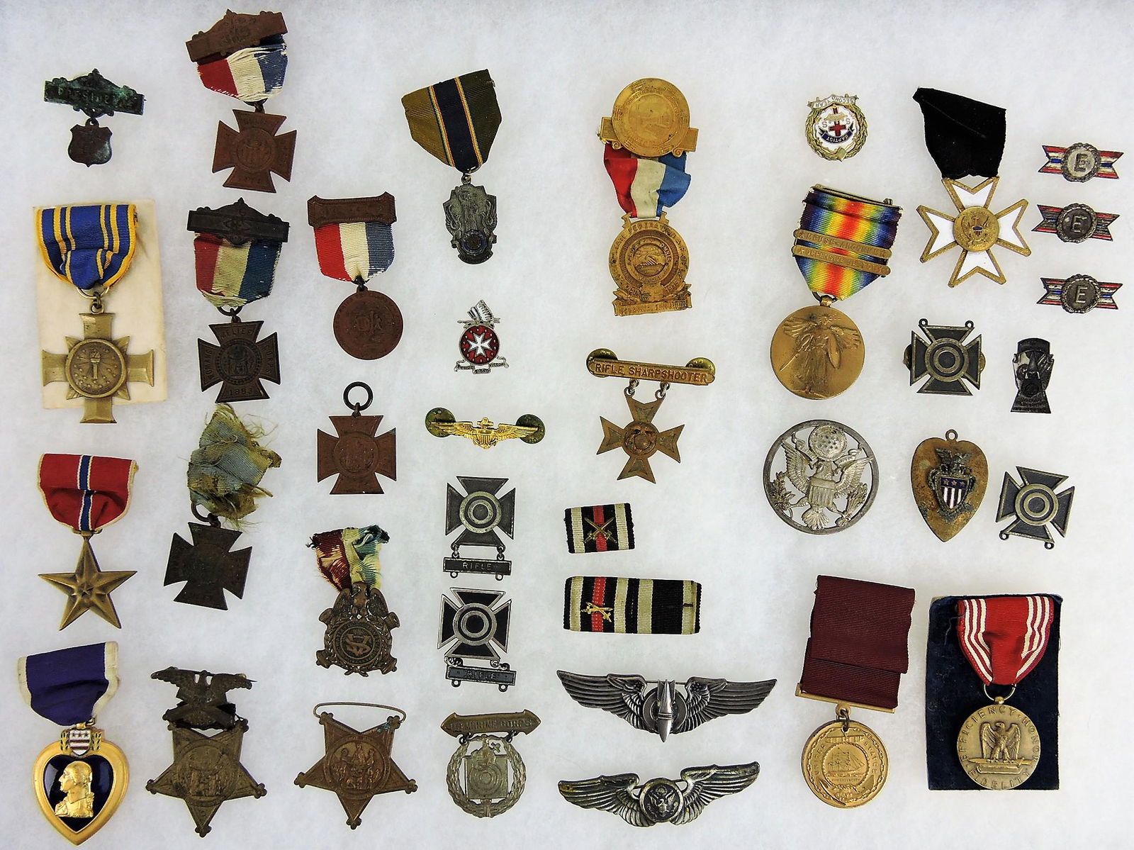 US Military lot of medals, insignia, (1 of 7)