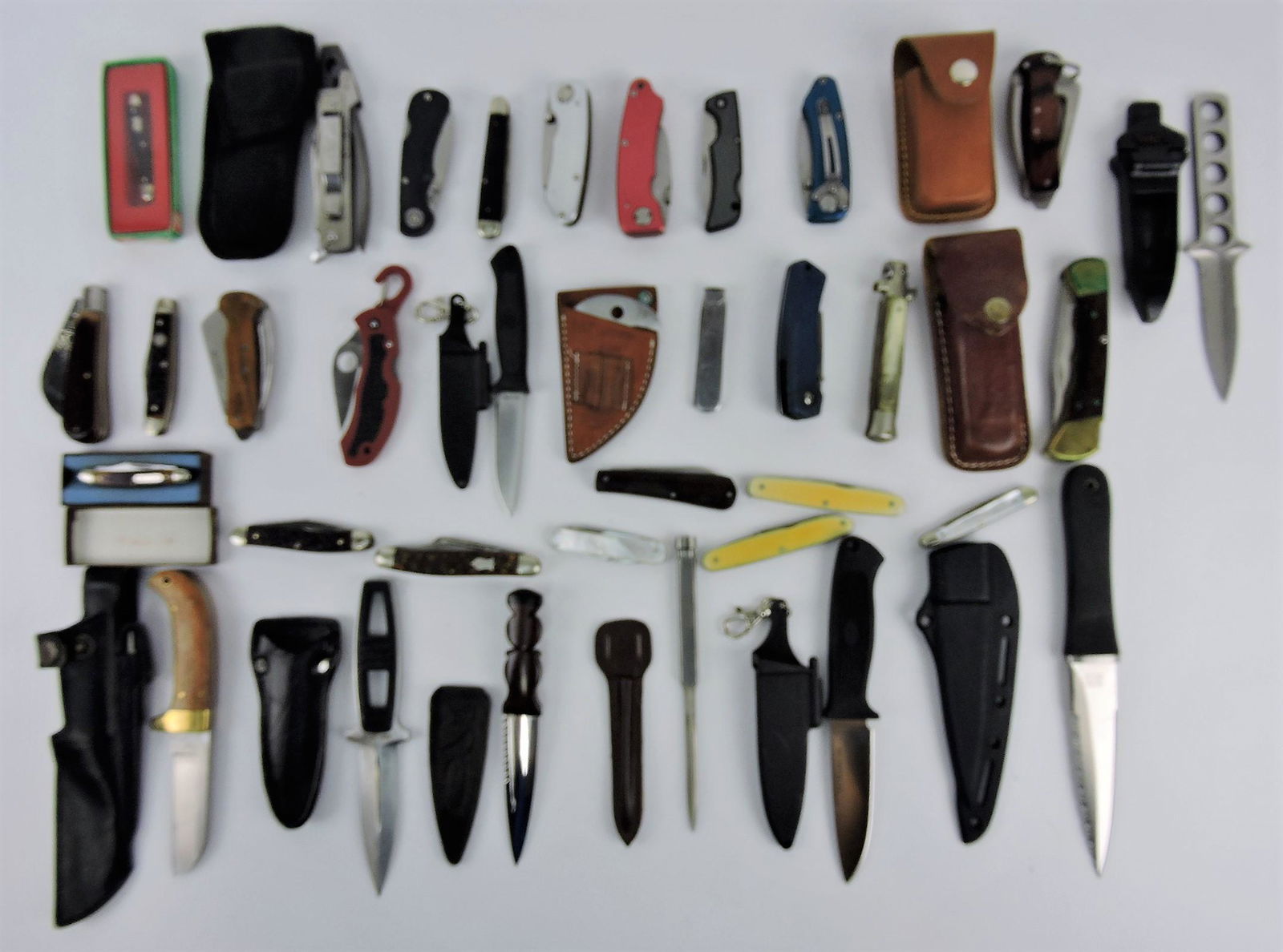 Knife lot of 34 knives; Kershaw, (1 of 1)