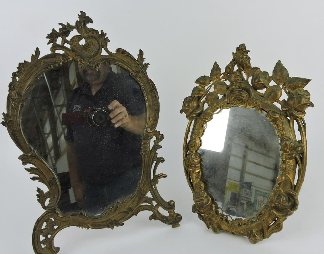 Lot of 2 cast iron dresser top easel (1 of 1)