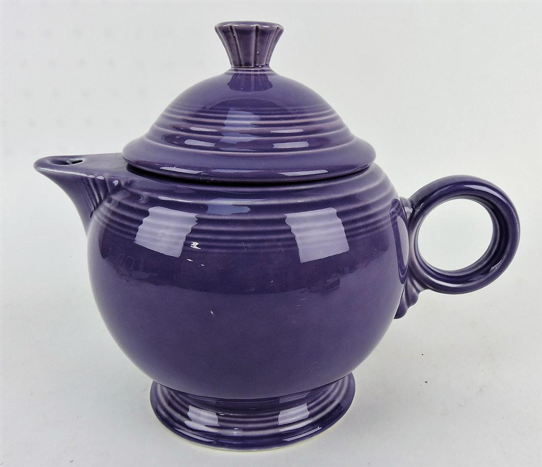 Fiesta Post 86 lilac teapot (1 of 1)