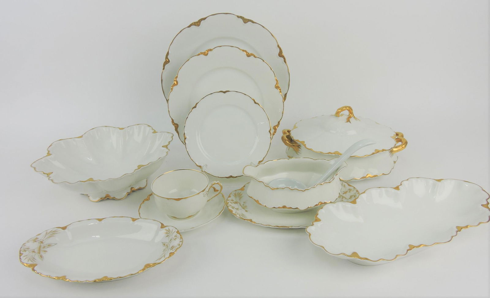 Haviland Limoges partial set of gold (1 of 4)