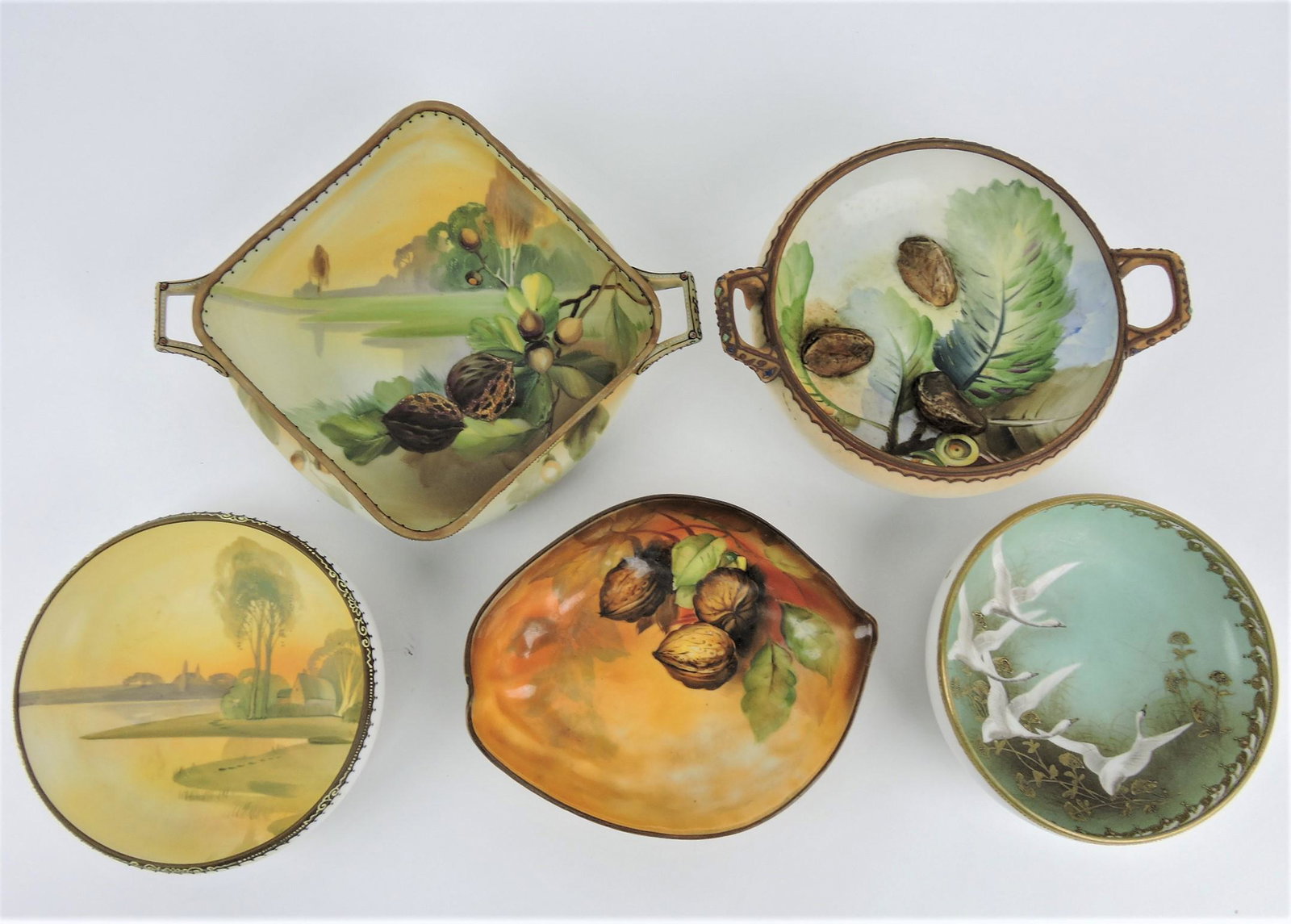 Nippon lot of 5 bowls: .