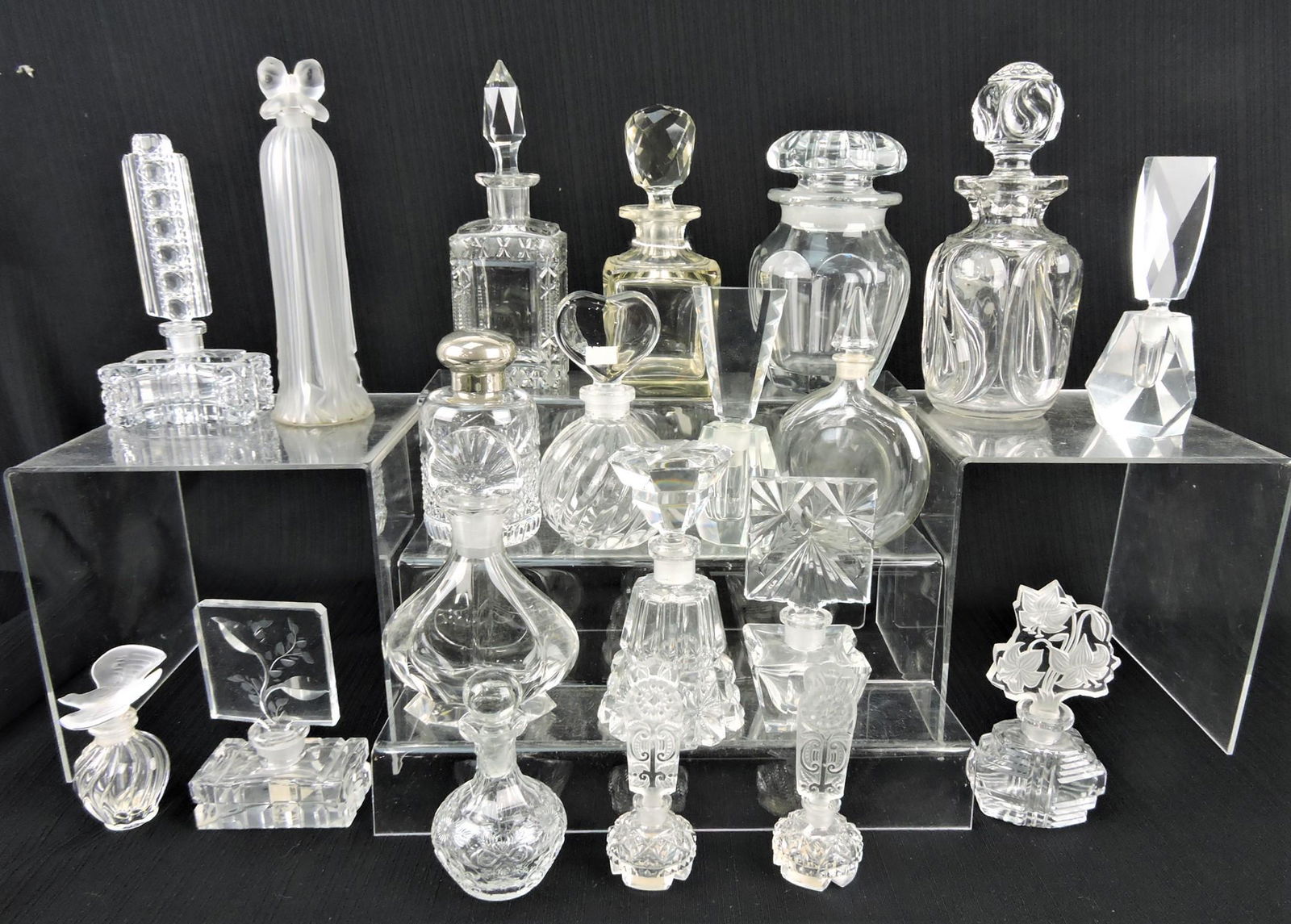Lot of 20 clear glass perfume bottles (1 of 1)