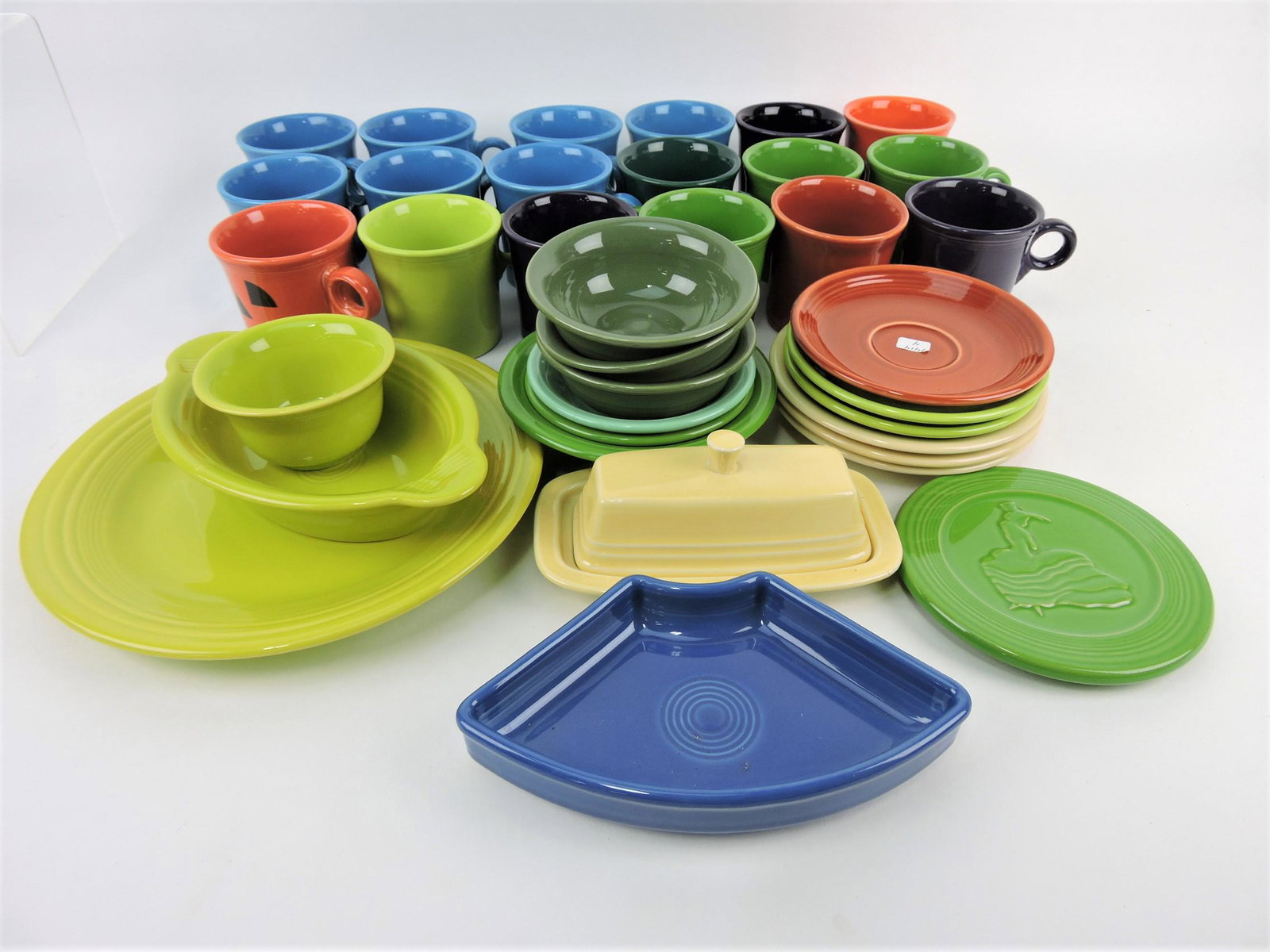 Fiesta Post 86 lot of 36 assorted: pieces