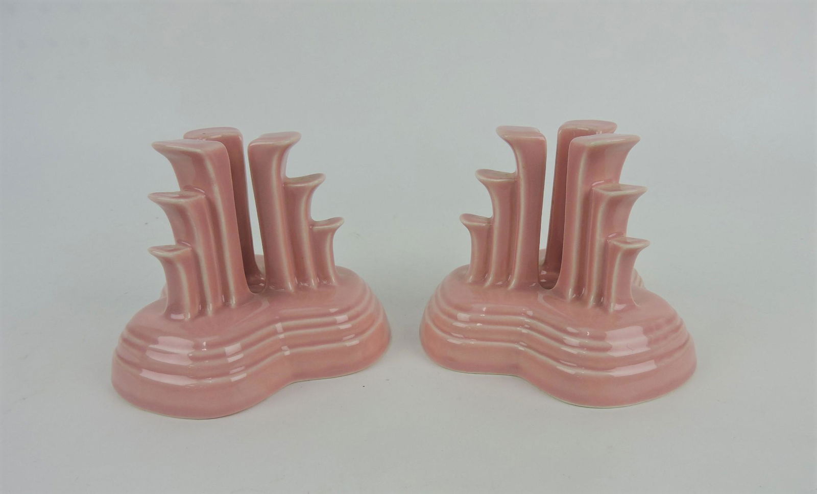 Fiesta Post 86 rose pair pyramid (1 of 1)