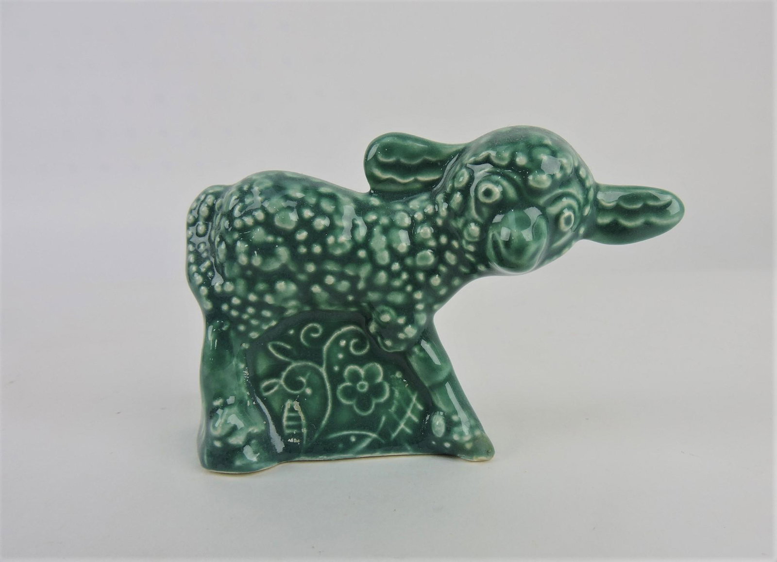 Fiesta Harlequin animal - lamb, spruce (1 of 1)