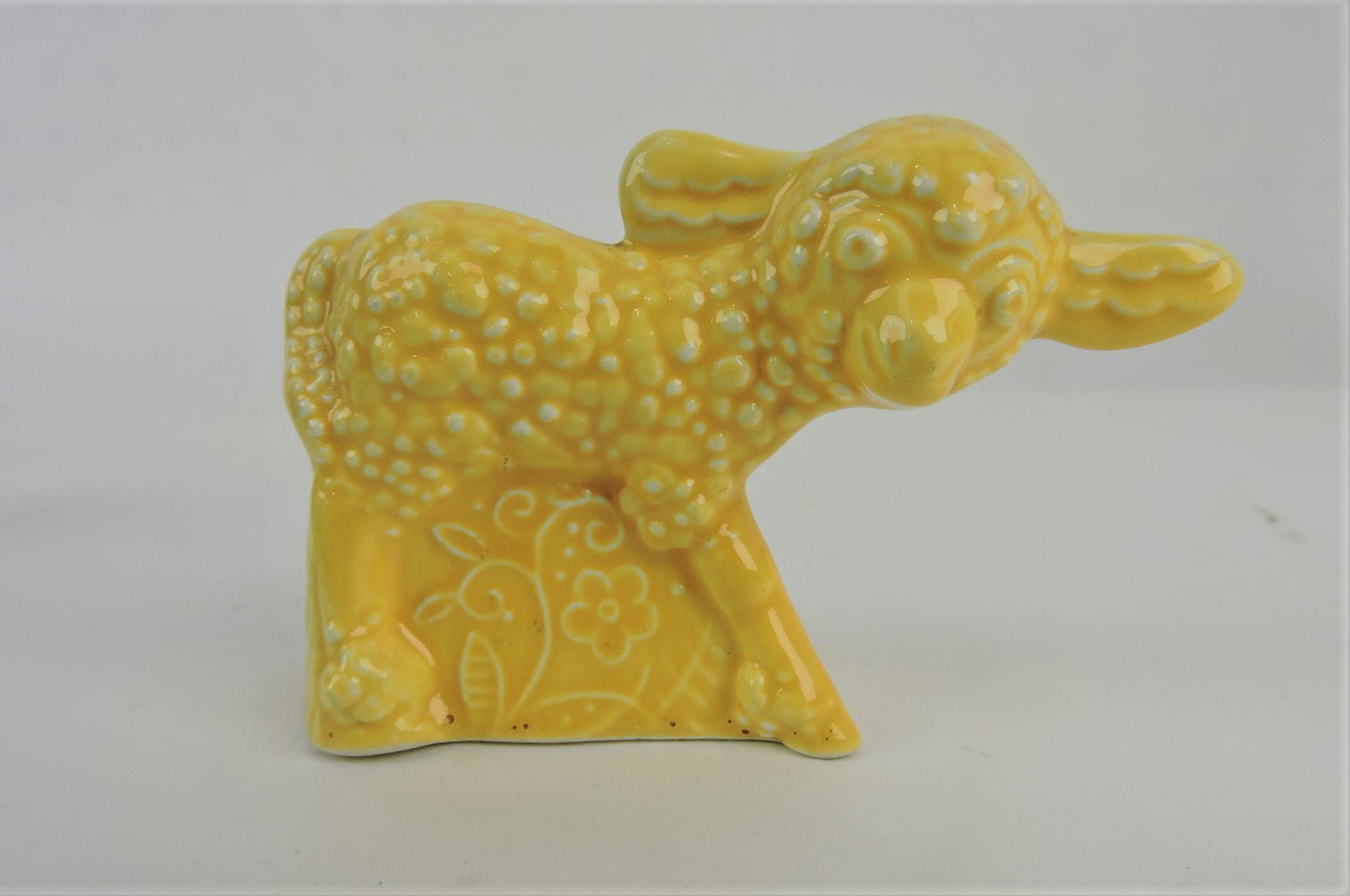 Fiesta Harlequin animal - lamb, yellow (1 of 1)