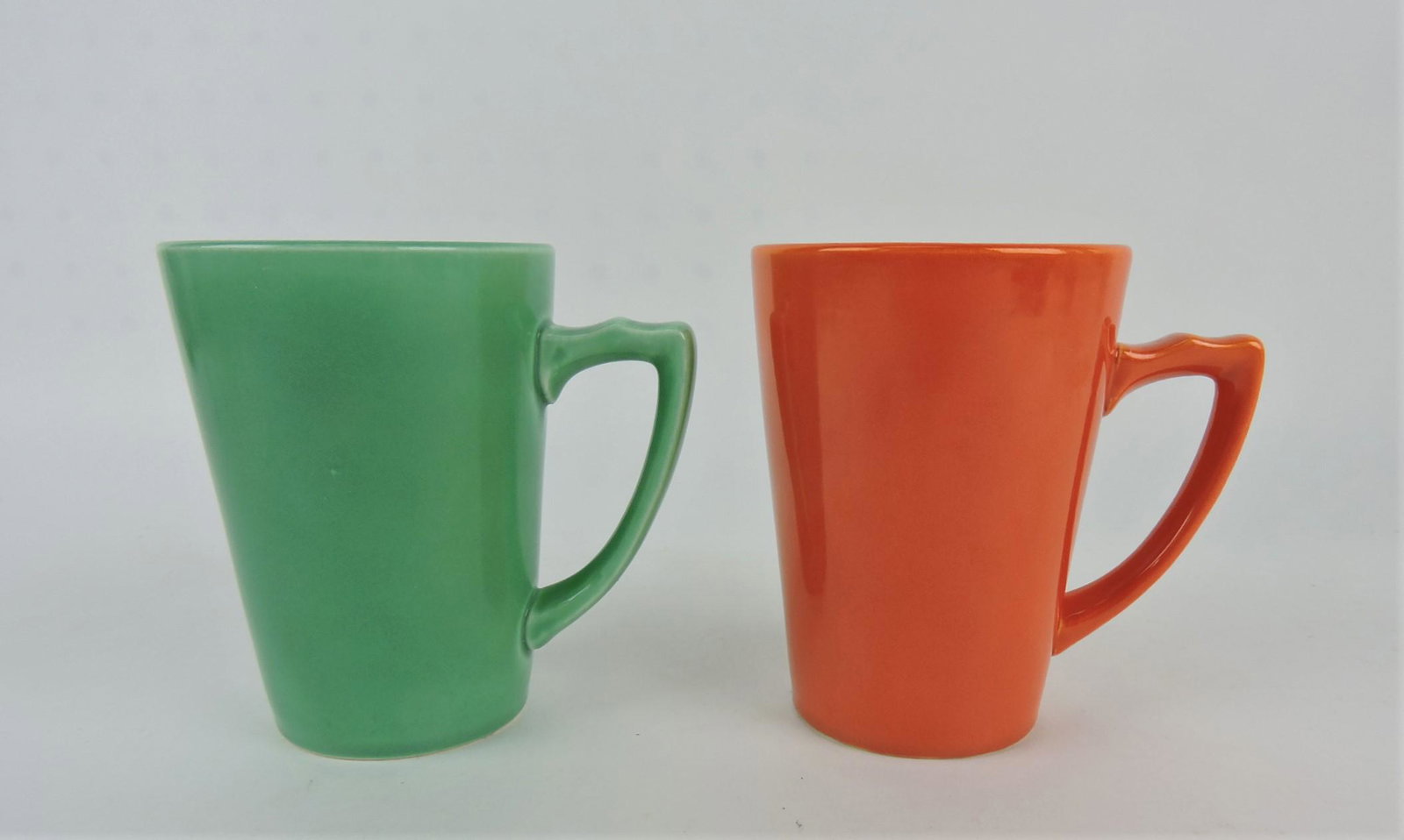Fiesta Riviera lot of 2 handled: tumblers, green and red
