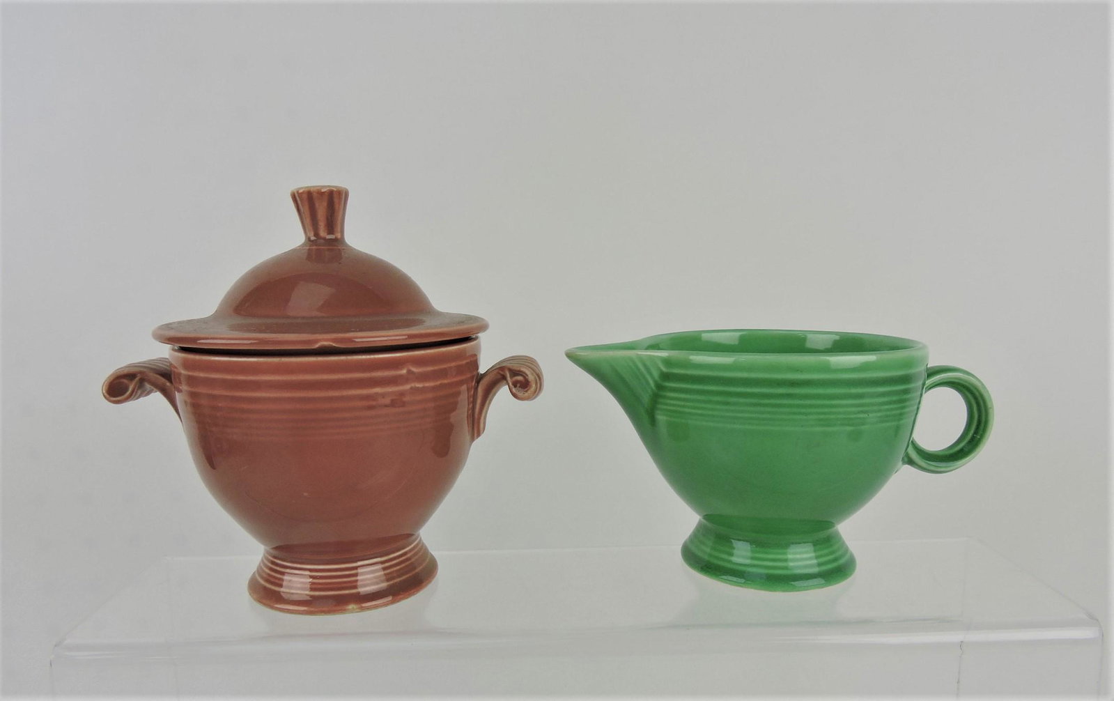 Fiesta green creamer and rose: sugar