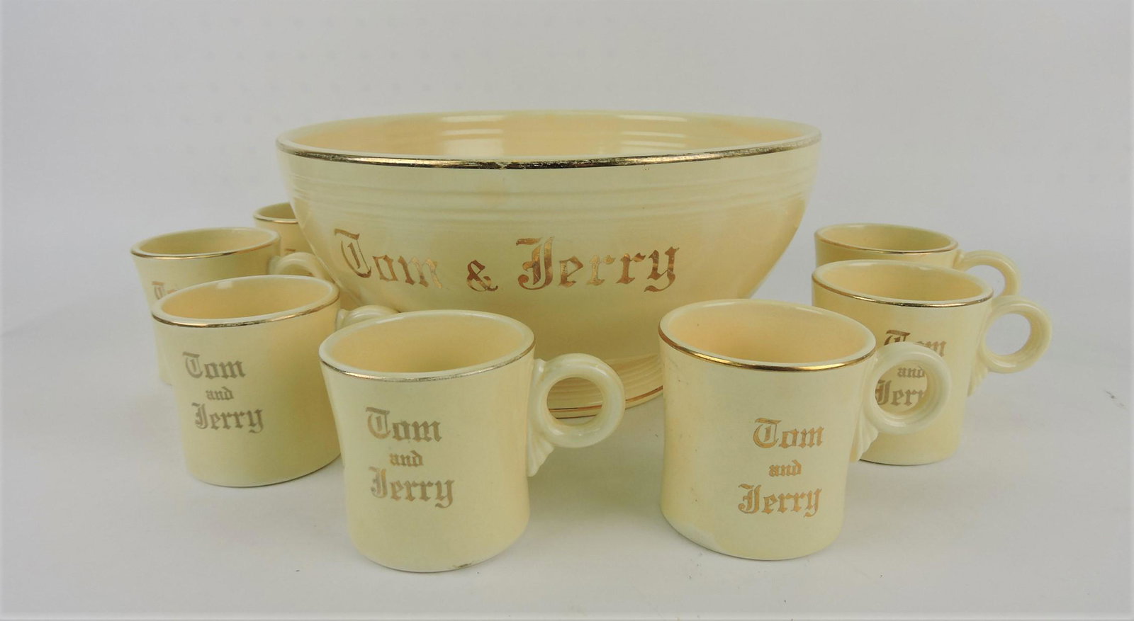 Fiesta Tom & Jerry footed punch: bowl and 7 ring handled mugs