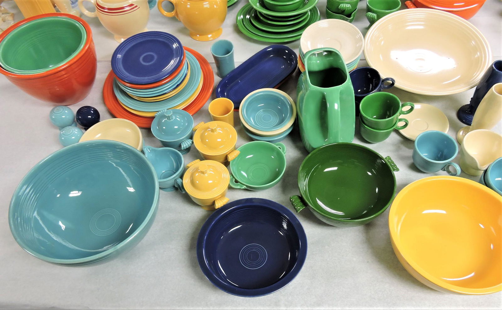 Fiesta lot of 65 pieces, various (1 of 1)