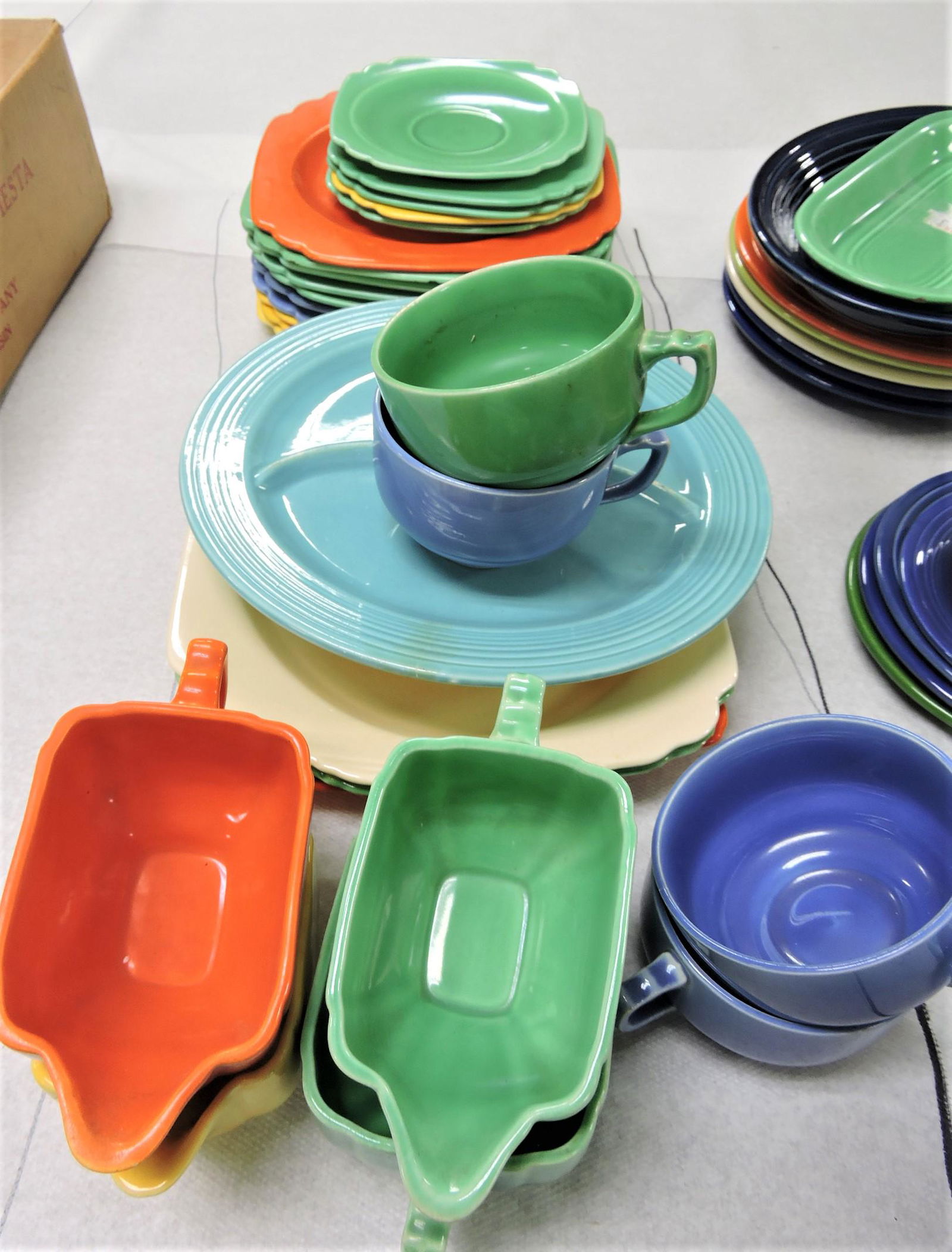 Fiesta Riviera lot of 28 pieces, (1 of 1)