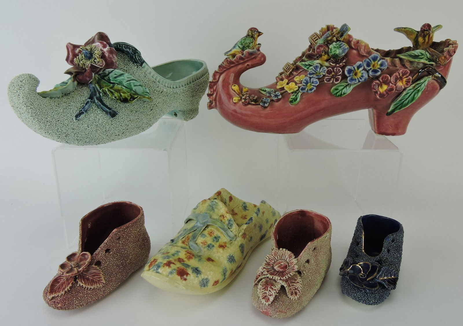 Majolica lot of 6 shoes, various: condition