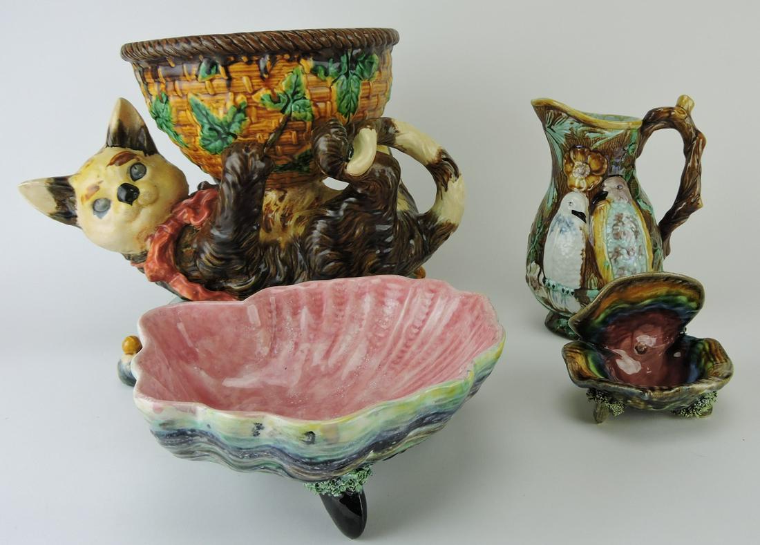 Contemporary lot of 4 majolica: pieces