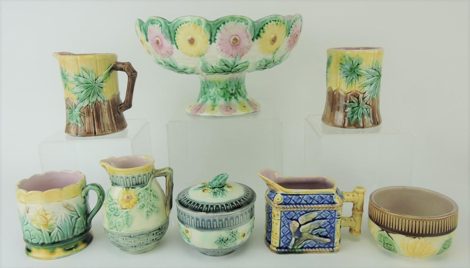Etruscan majolica lot of 8 pieces, (1 of 1)