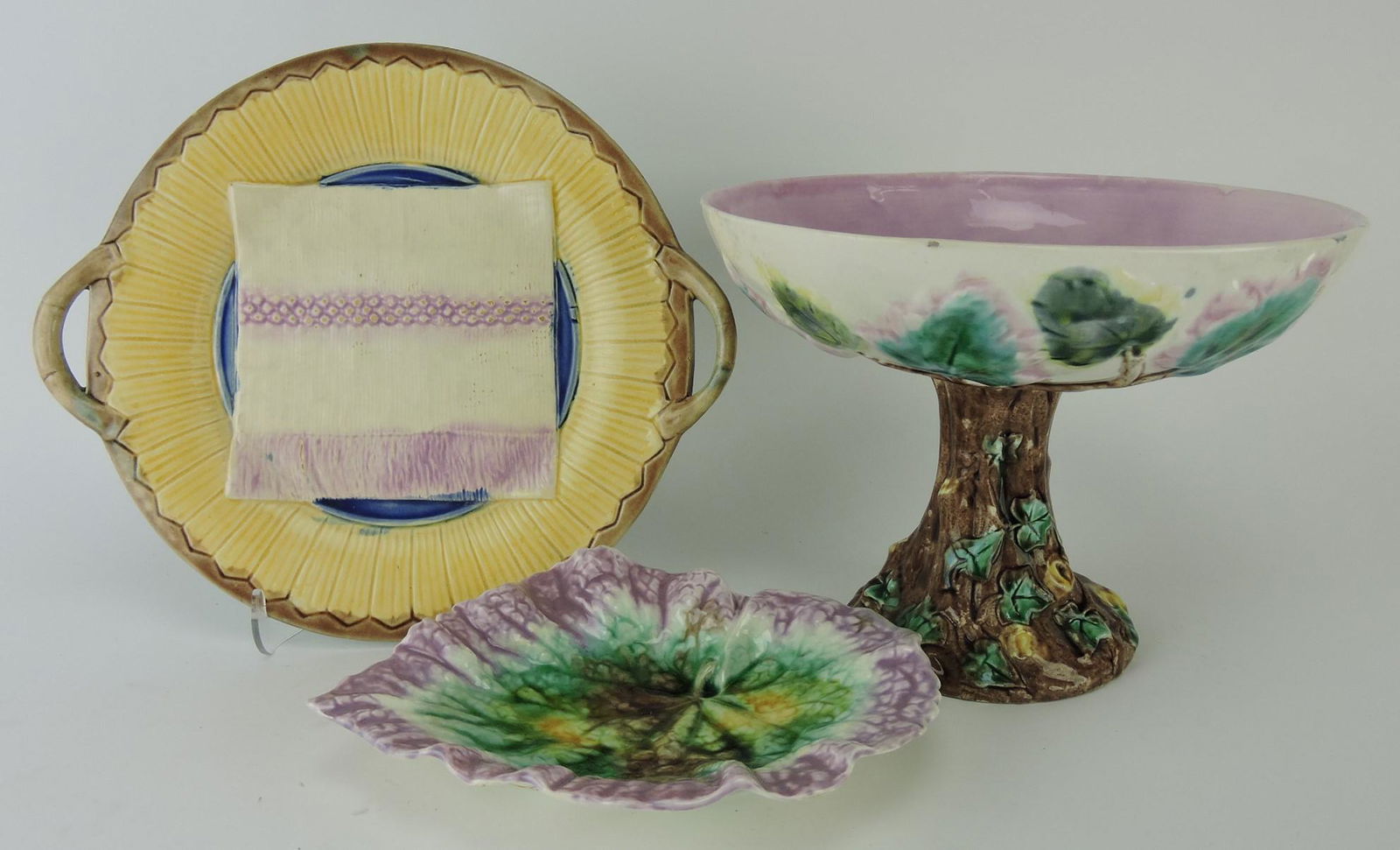 Etruscan majolica lot of 3 pieces; (1 of 1)