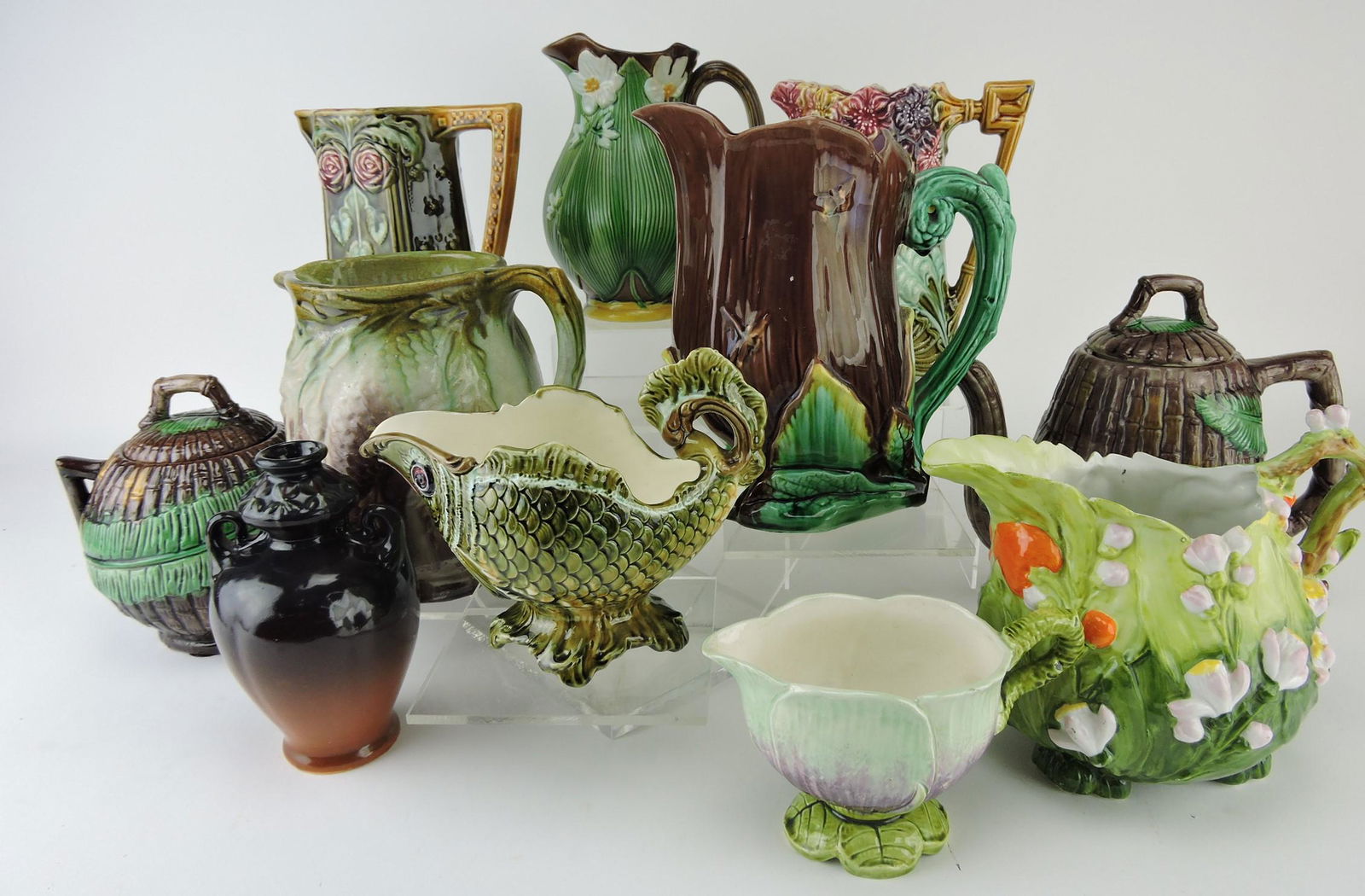 Majolica lot of 11 assorted items, some (1 of 1)