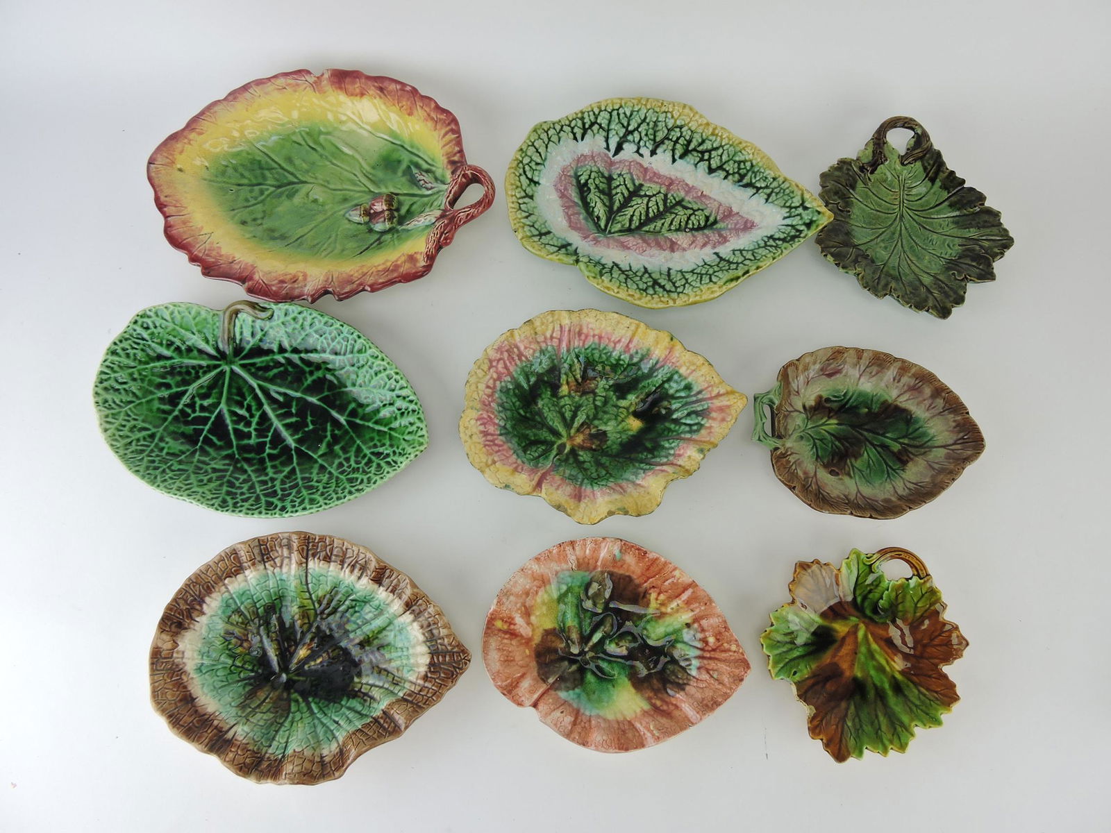 Majolica lot of 9 leaf trays, various (1 of 1)
