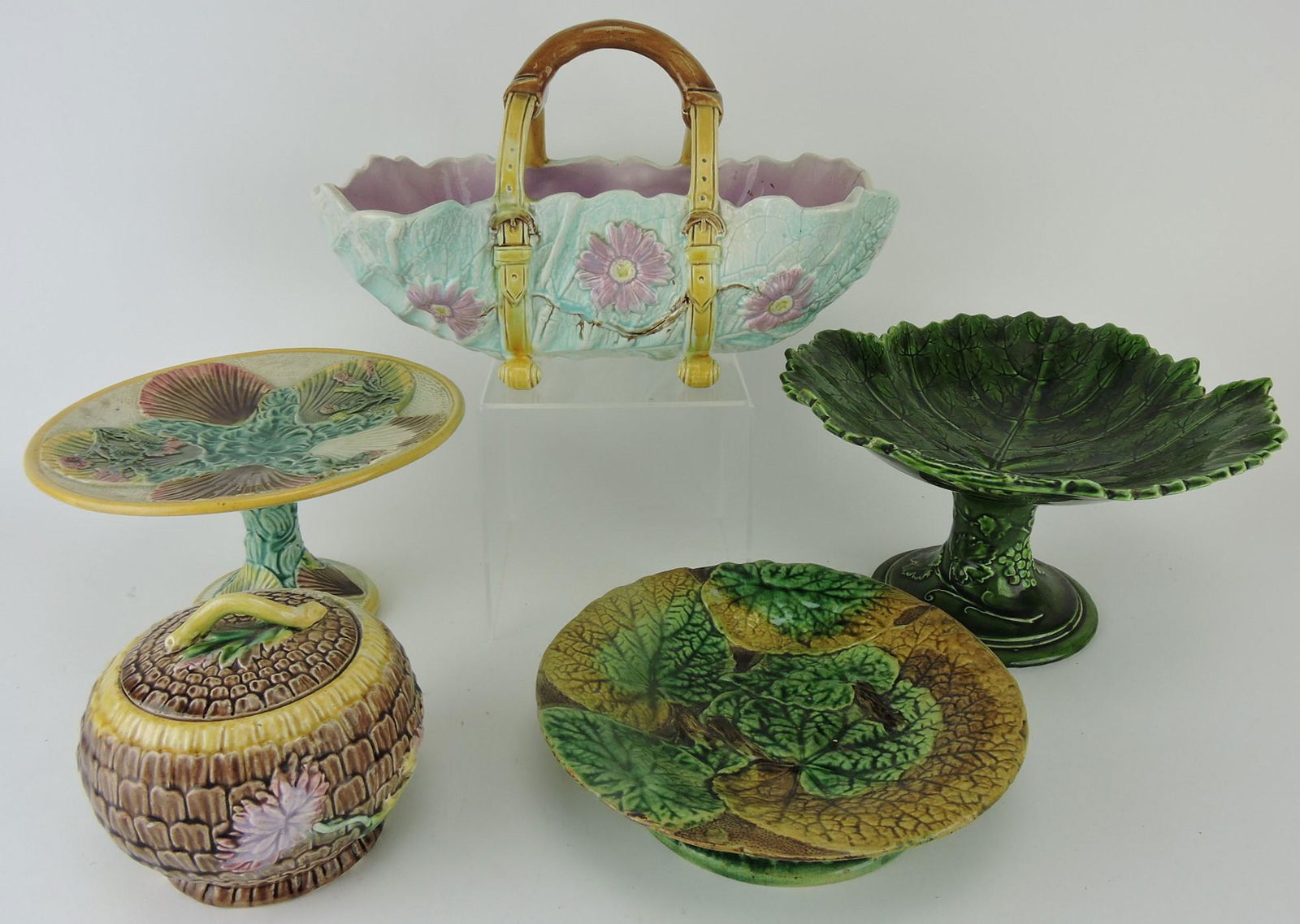 Majolica lot of 5 items; basket, sugar, (1 of 1)