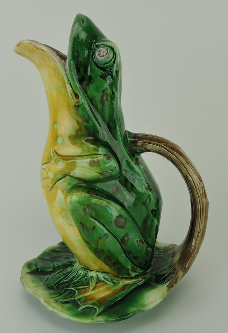 Steele majolica figural frog on lily (1 of 1)