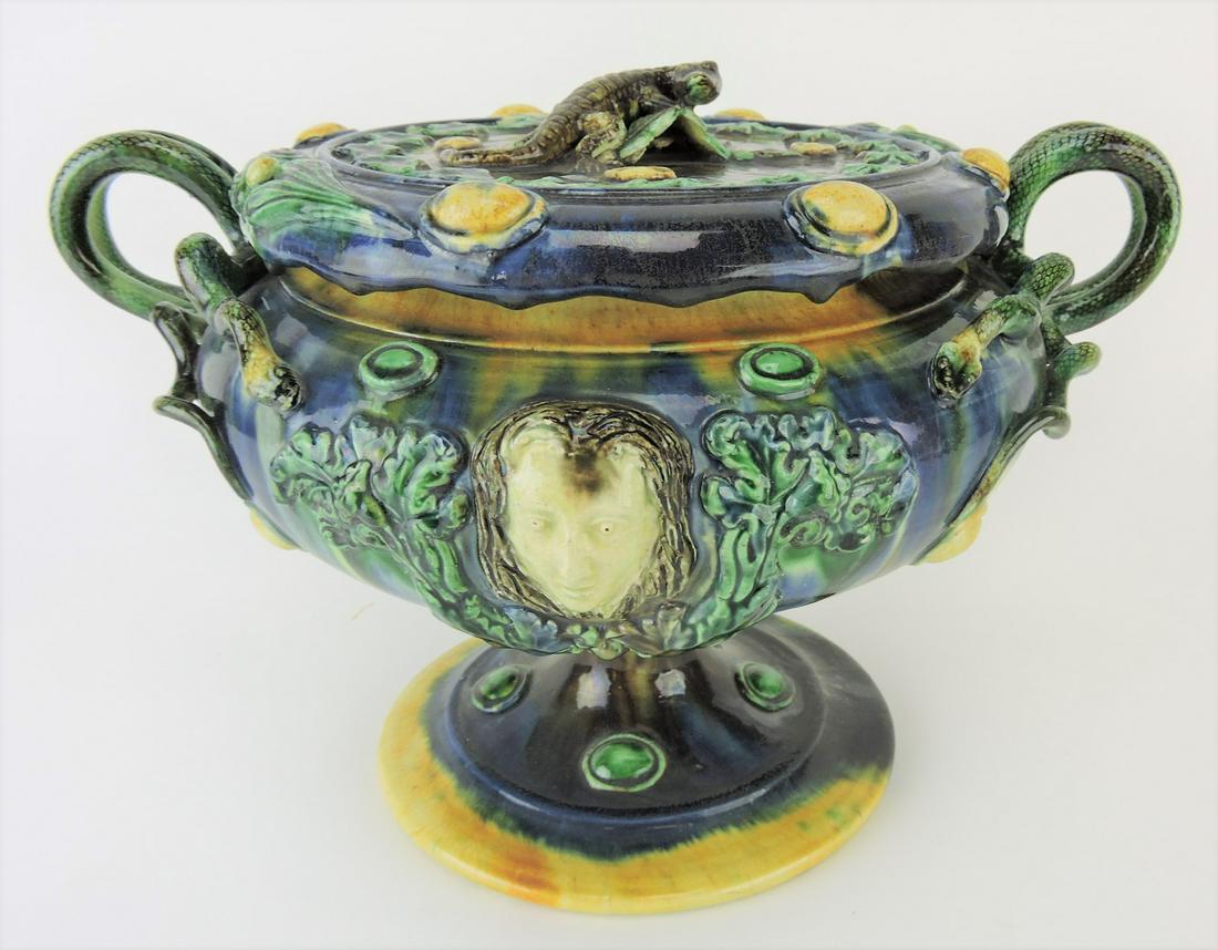 Majolica palissy covered tureen (1 of 2)