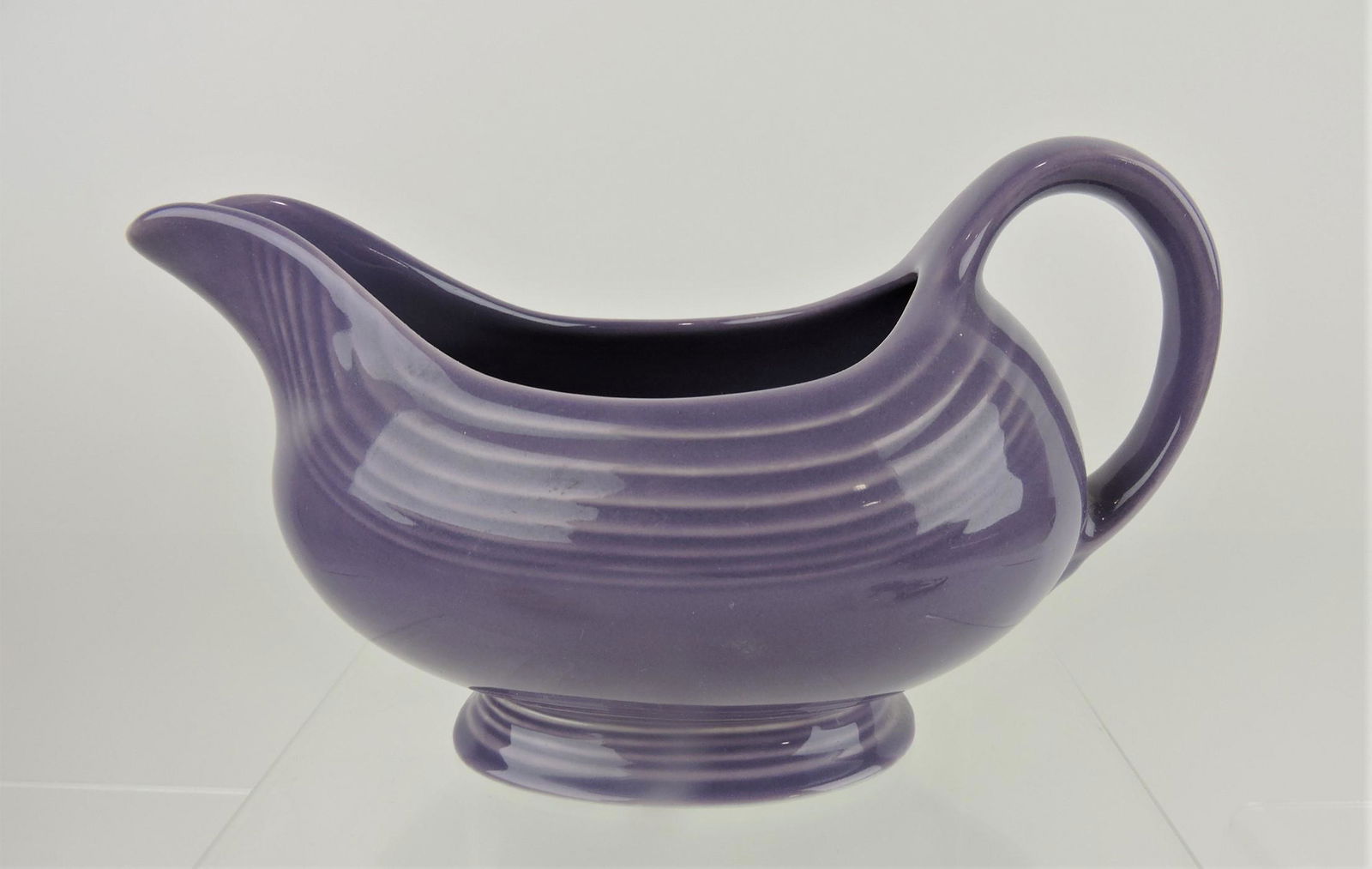 Fiesta Post 86 lilac sauce boat (1 of 1)