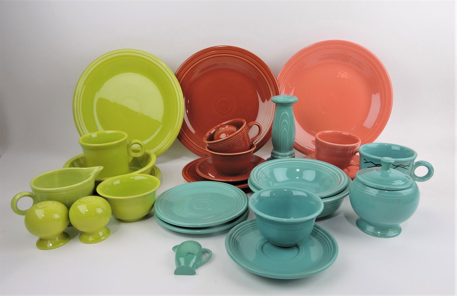 Fiesta Post 86 lot of 27 pieces, (1 of 1)