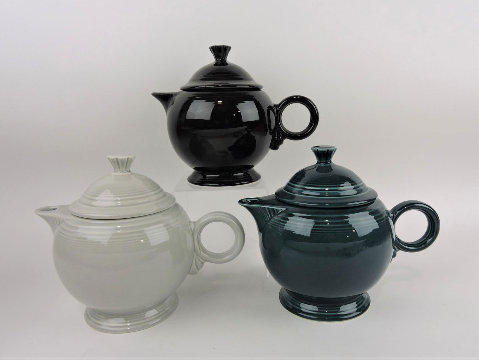 Fiesta Post 86 lot of 3 large teapots (1 of 1)