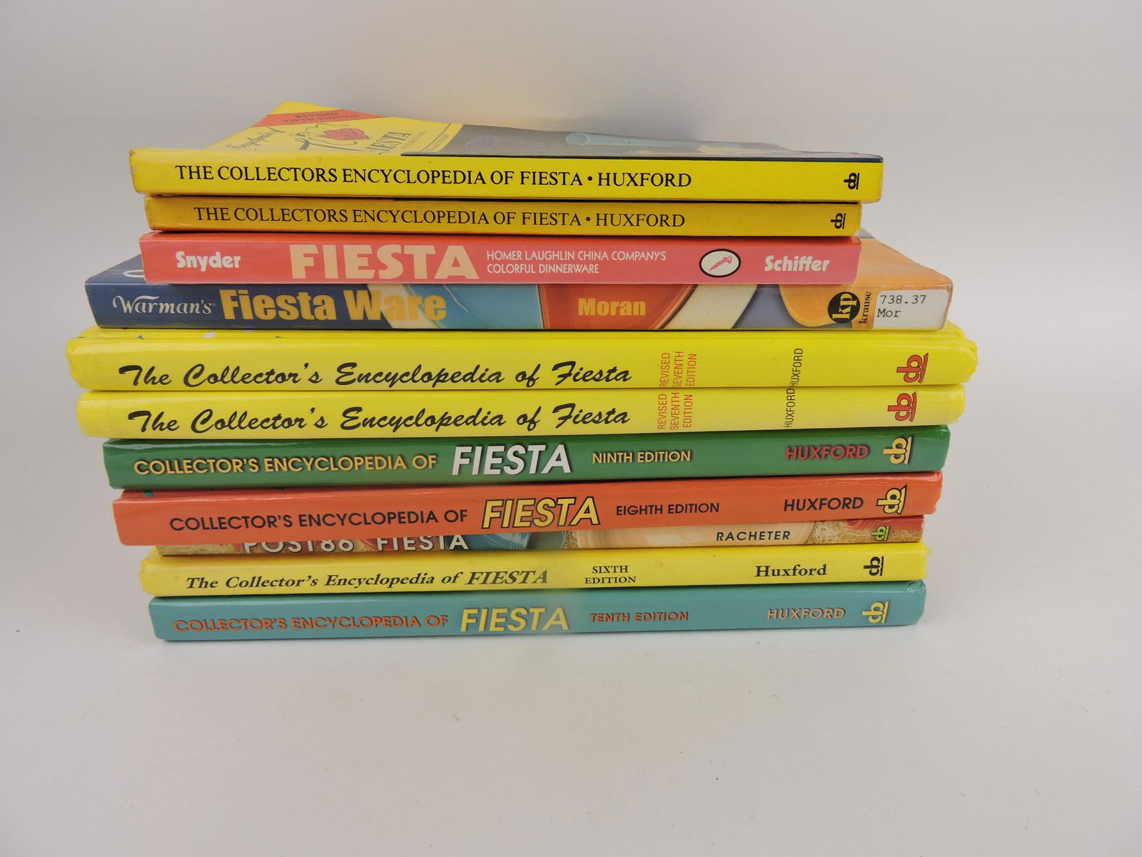 Fiesta lot of reference books and (1 of 1)