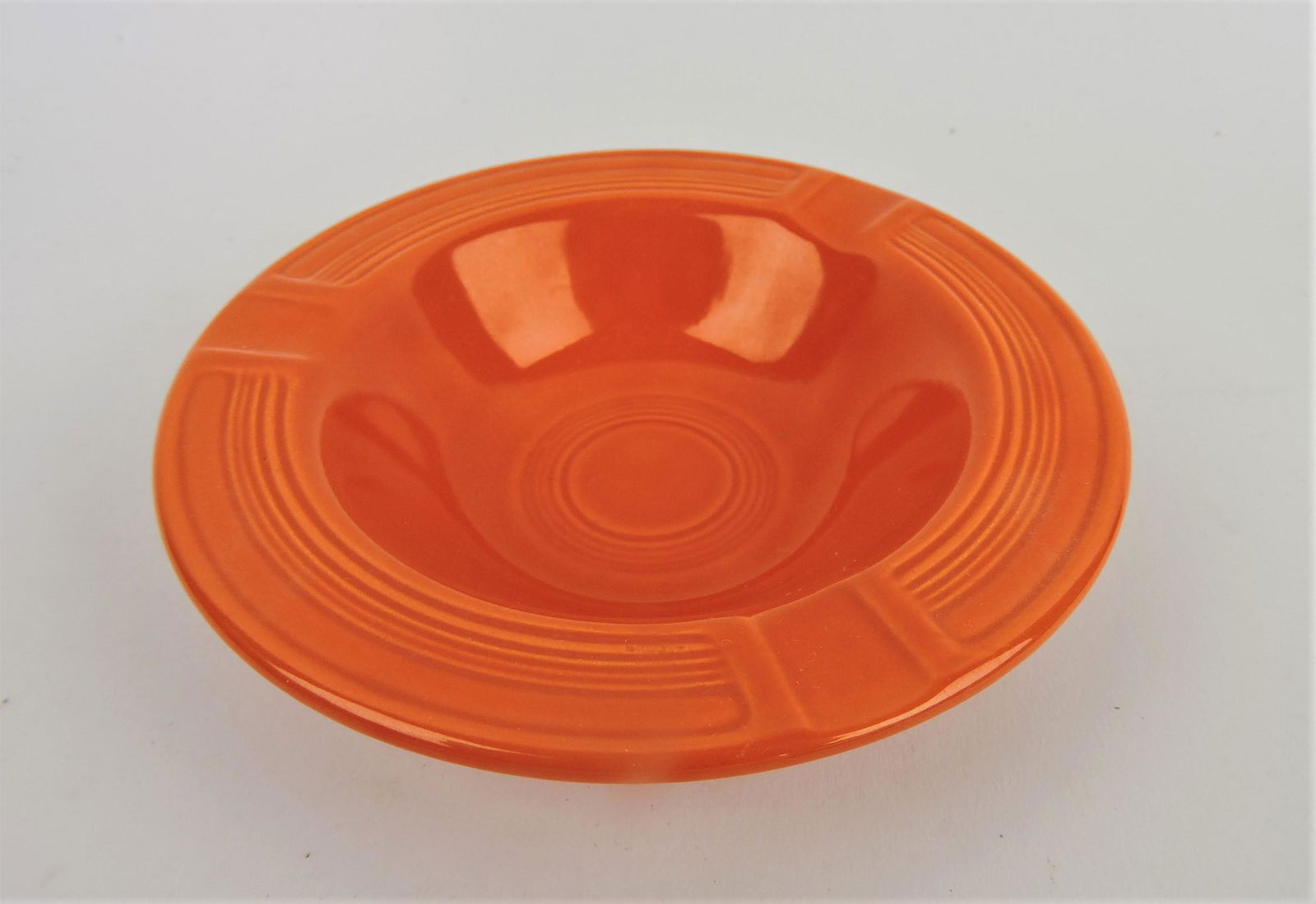 FIesta ashtray, red (1 of 1)
