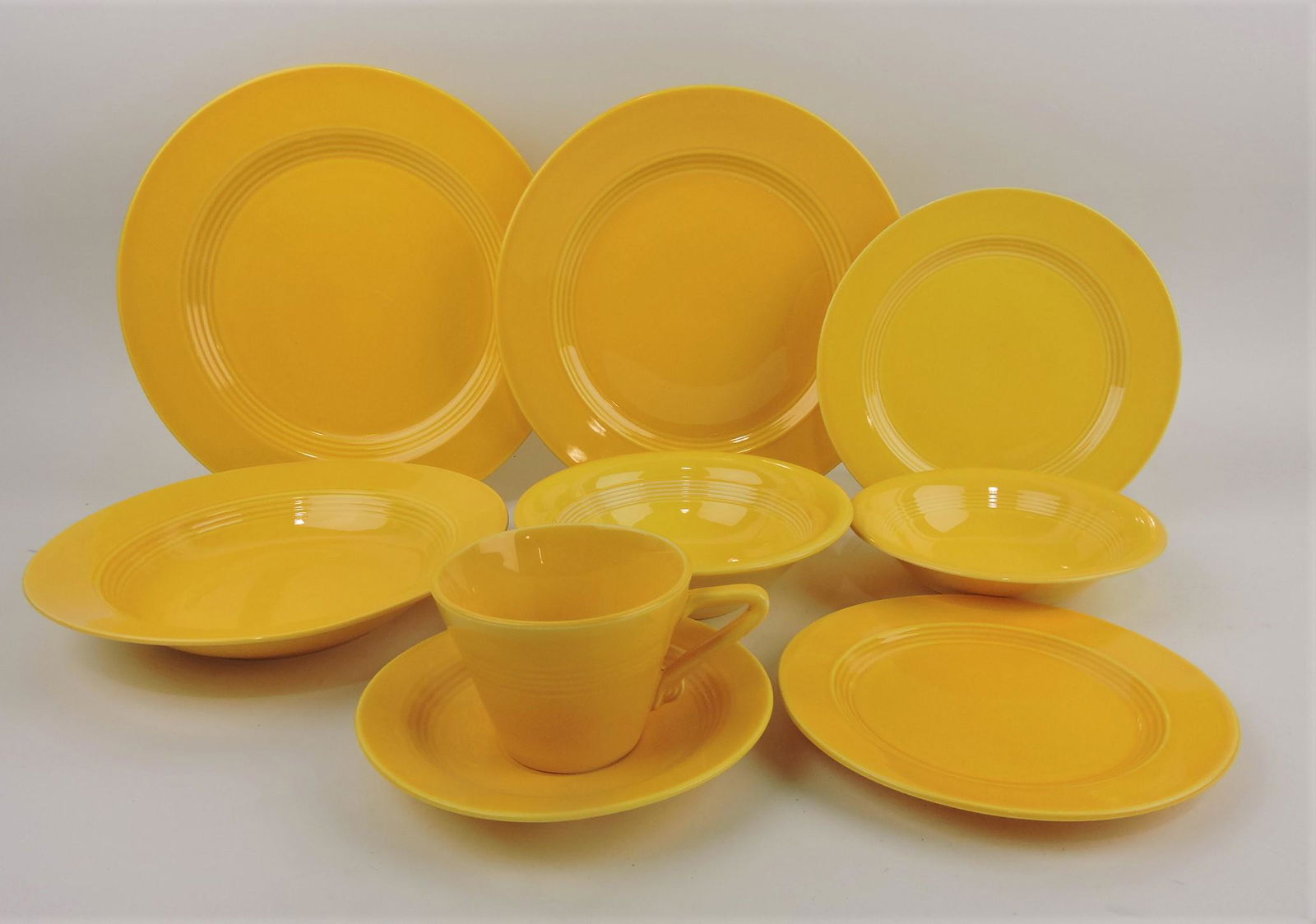 Fiesta Harlequin yellow 9 piece (1 of 1)