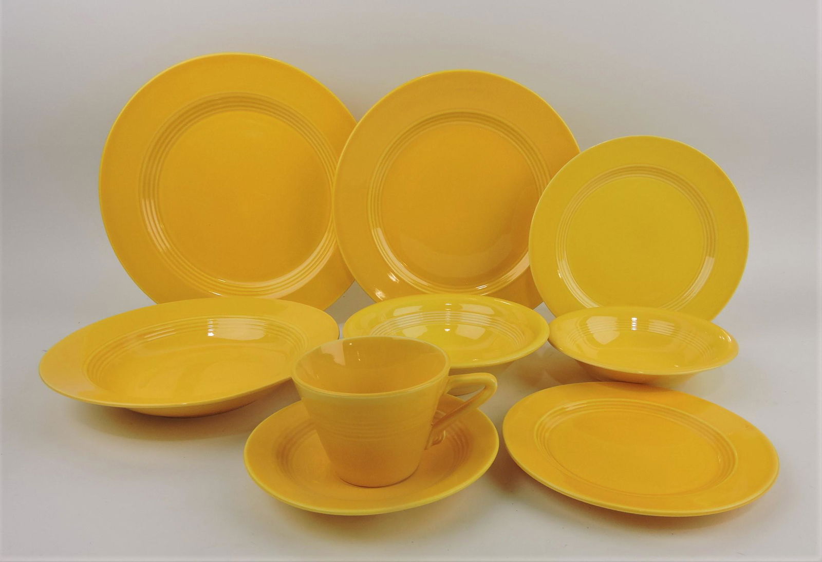 Fiesta Harlequin yellow 9 piece (1 of 1)