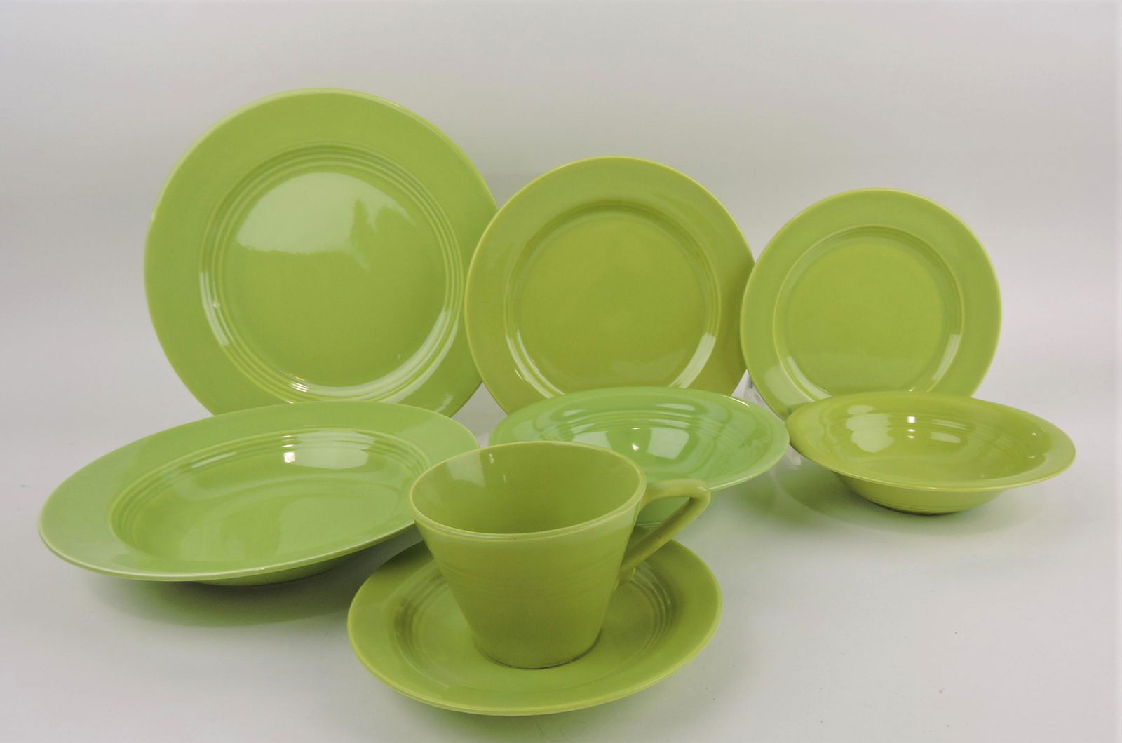 Fiesta Harlequin chartreuse 8 piece (1 of 1)