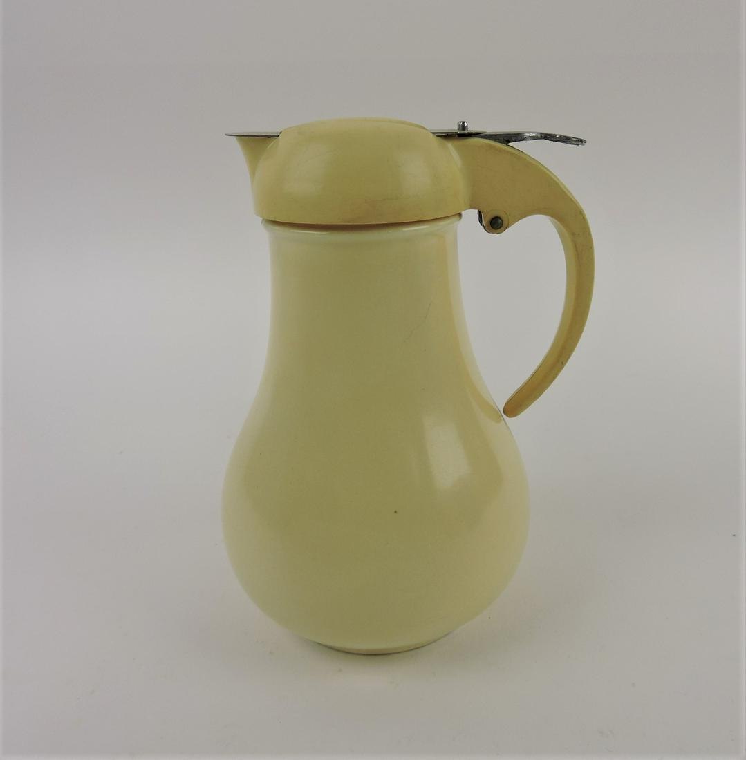 Fiesta syrup, ivory (1 of 1)