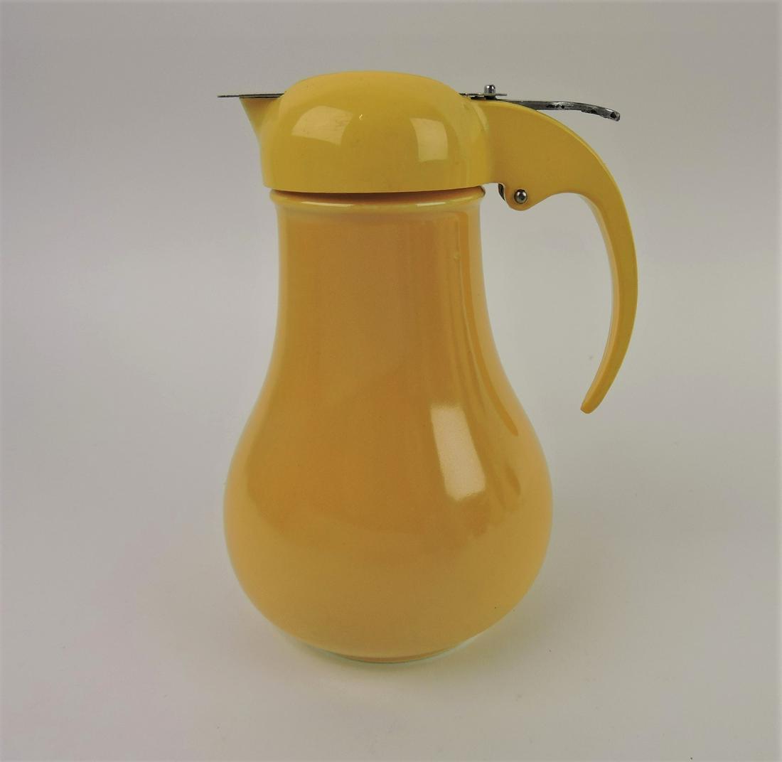 Fiesta syrup, yellow (1 of 1)